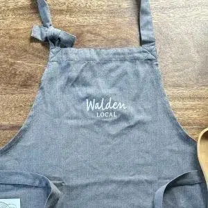 19074Walden Local Apron